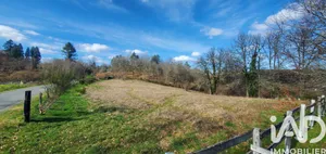 Terrain à Moustier-Ventadour (19300)
