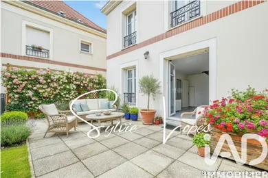 Duplex in Magny-le-Hongre (77700)