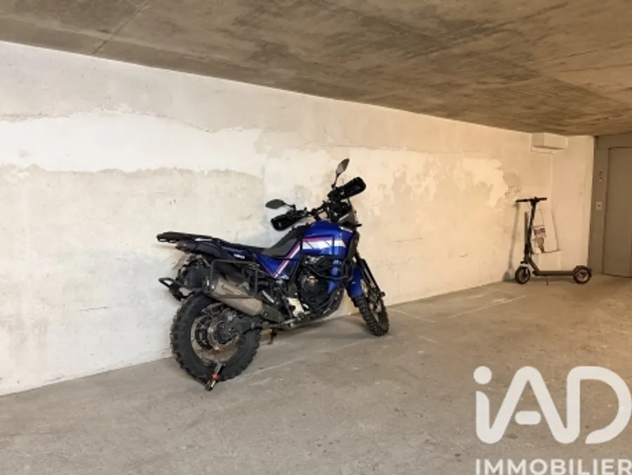 Parking à Paris (75011) photo 3