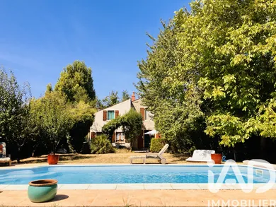 Maison à Saint-Étienne-de-Brillouet (85210)