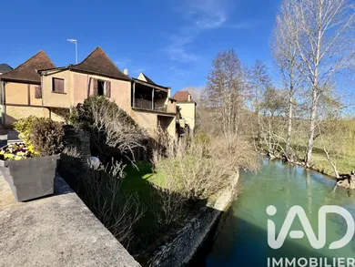 Maison de village à Bouzic (24250)