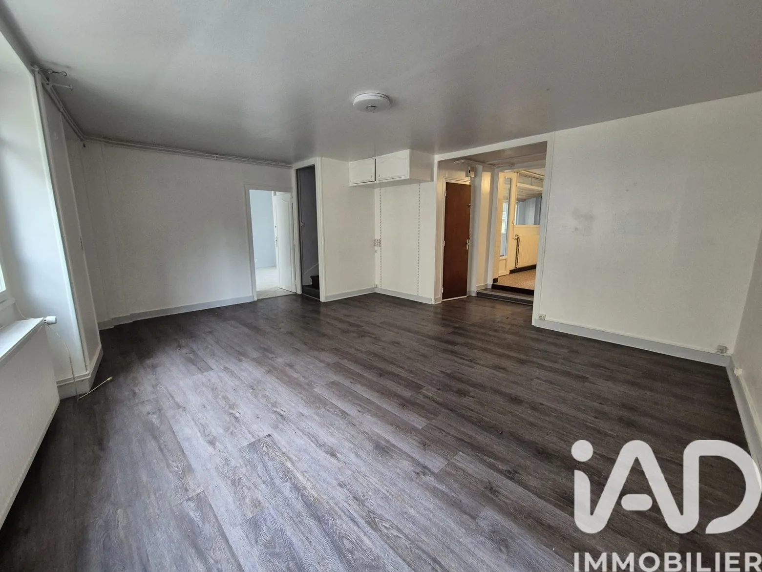 Vente maison à Thénezay (79390) : maison de village 8 pièces 194 m² — 3