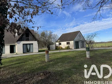Maison traditionnelle à Bouzy-la-Forêt (45460)