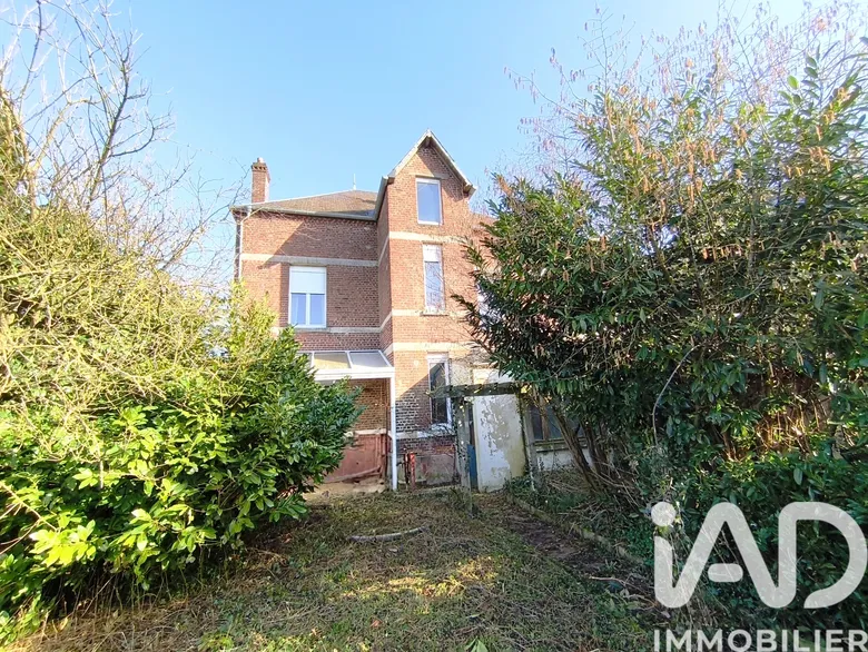 Maison 8 pièces 198 m² · à Hirson · 198 m² · 90 000 €