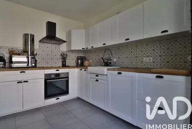 Apartment in Chasselay (69380)