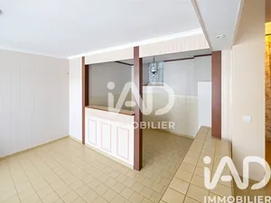 Maison de village à Montfort-le-Gesnois (72450)