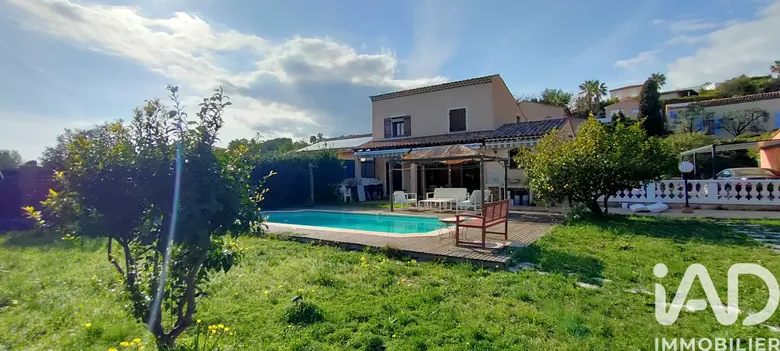 Maison 6 pièces 131 m² · à Villeneuve-Loubet · 131,2 m² · 780 000 €