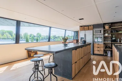 Péniche à Saint-Cloud (92210)