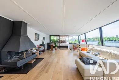 Péniche à Saint-Cloud (92210)