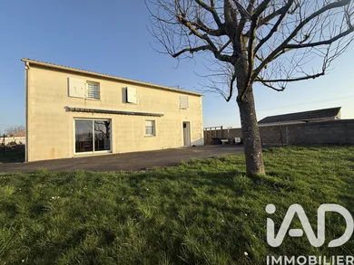 Maison à Celles-sur-Belle (79370)