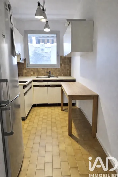 Apartment in Clichy (92110)