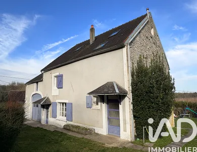 Maison de village à Sougères-en-Puisaye (89520)