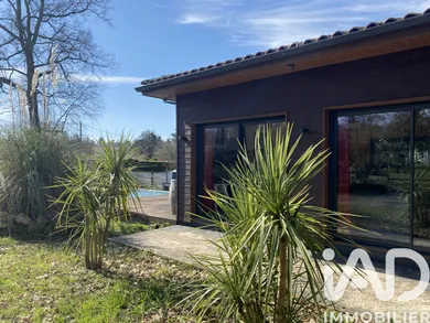 Maison à Saint-Denis-de-Pile (33910)