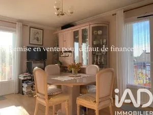 Apartment in Saumur (49400)