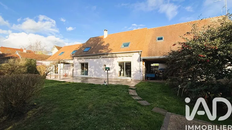 Maison 15 pièces 269 m² · à Sens · 269 m² · 469 000 €