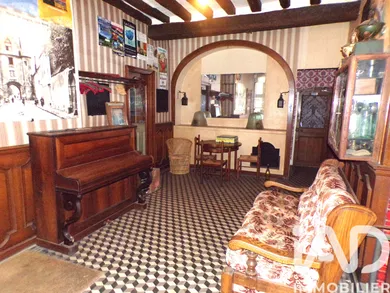 Maison à Villeneuve-sur-Yonne (89500)