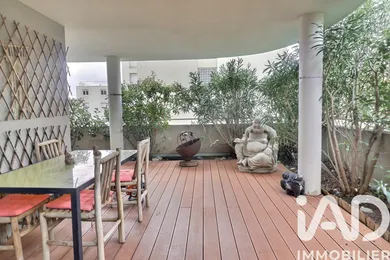 Apartment in Vitrolles (13127)