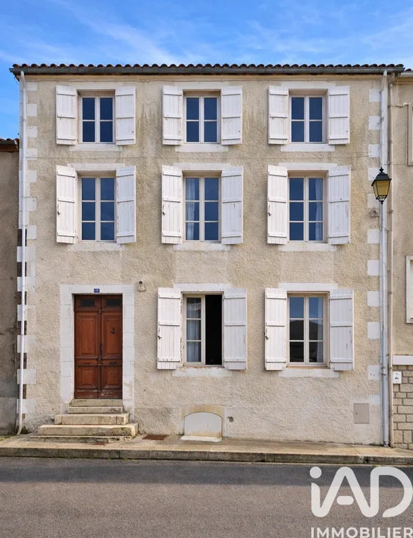 Vente maison à Montbron (16220) : maison 7 pièces 140 m² — 8