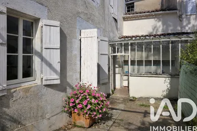 Maison à Montbron (16220)
