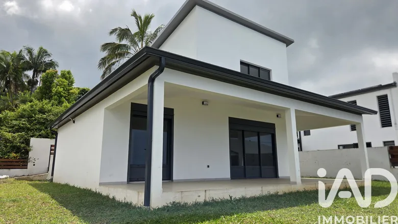 Maison 4 pièces 90 m² · à Petite-Île · 90 m² · 378 000 €