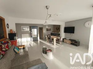 Apartment in Saint-Étienne (42100)