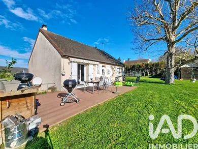 House in Bennecourt (78270)