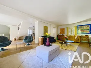 House in Jouy-en-Josas (78350)