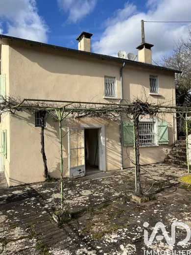Maison de campagne à Laval-Roquecezière (12380)