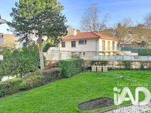 Apartment in Meudon (92190)