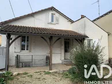 Townhouse in Bergerac (24100)