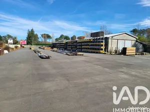 Immeuble à Sablons (33910)