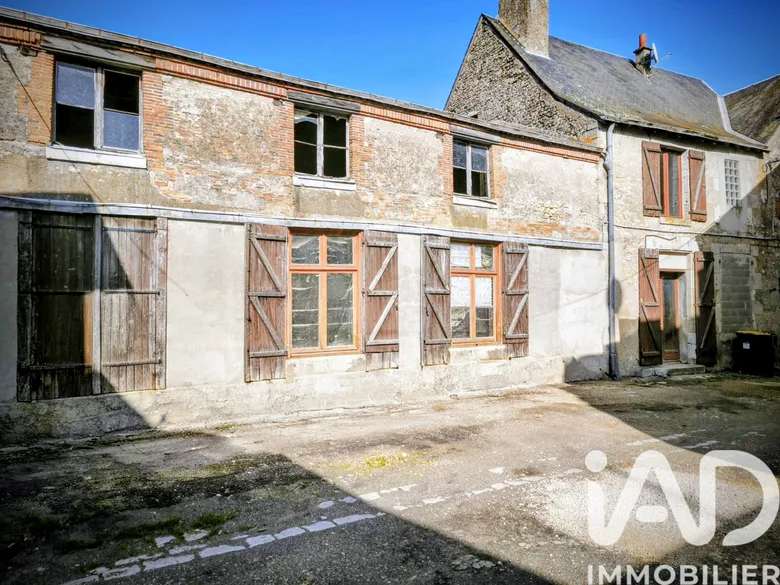 Immeuble 471 m² · à Oucques la Nouvelle · 471 m² · 66 000 €