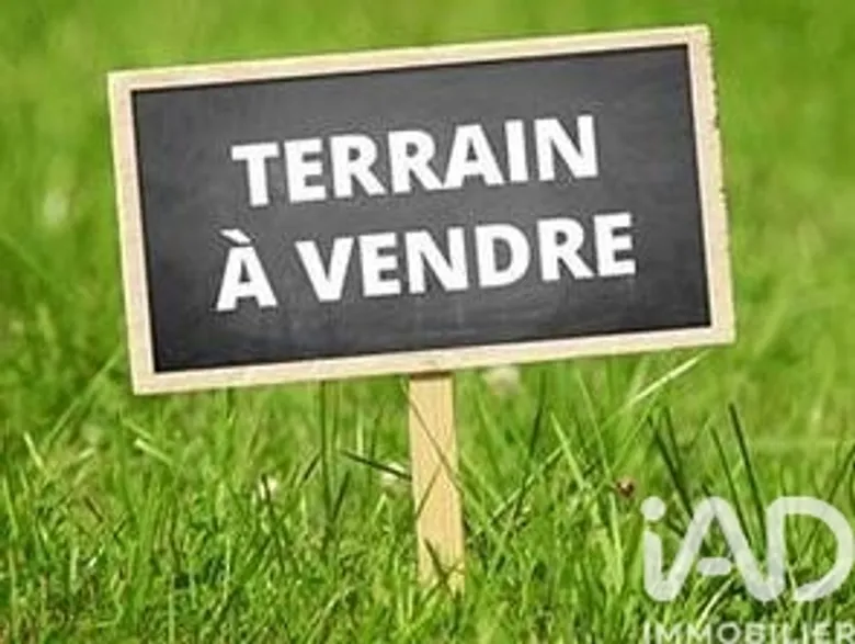 Terrain à bâtir à Sautron (44880) · 495 000 €