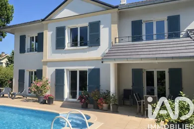 Maison à Challes-les-Eaux (73190)