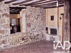 Building in LA HUTTE (72130)