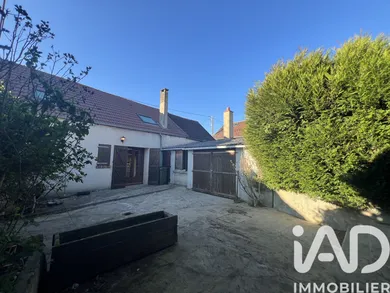Maison de village à Jouy-sur-Morin (77320)