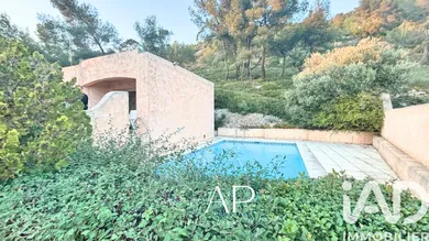 Architectural house in Toulon (83200)