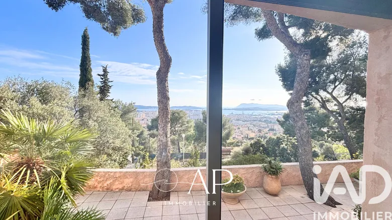 Maison 8 pièces 215 m² · à Toulon · 215 m² · 990 000 €