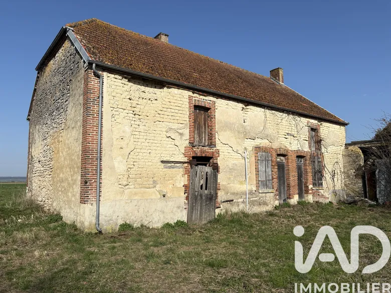 Maison 4 pièces 75 m² · à Val-des-Marais · 75 m² · 90 000 €