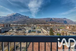 Apartment in Grenoble (38100)