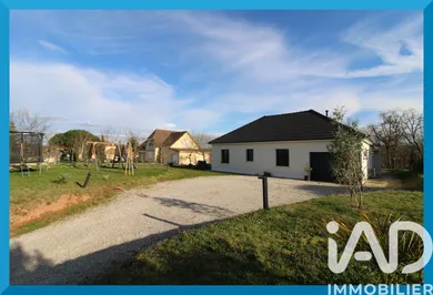 Traditional house in Cosnac (19360)