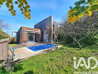 Architectural house in Alairac (11290)