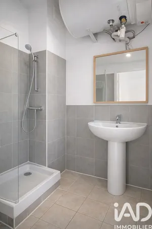 Apartment in Ollioules (83190)