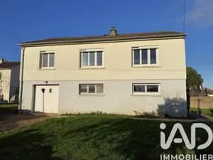 Pavillon à Yèvres (28160)