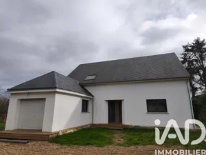 House in Rochecorbon (37210)