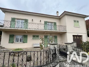 Maison de ville à Saint Savin (86310)