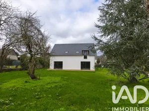 House in Rochecorbon (37210)