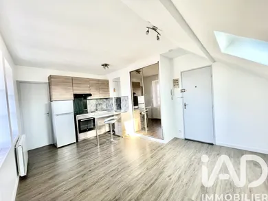 Apartment in Maincy (77950)