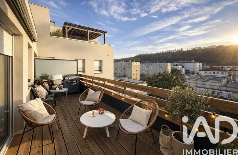 Appartement 3 pièces 70 m² · à Bourgoin-Jallieu · 70 m² · 292 000 €