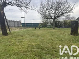 Terrain à bâtir à Vérines (17540)